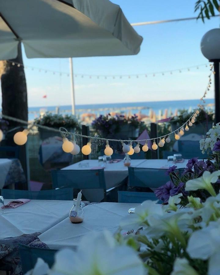 Marina Beach Aparthotel Rimini Eksteriør bilde
