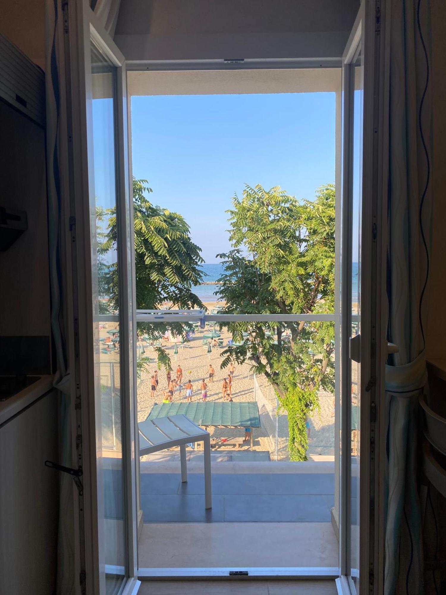 Marina Beach Aparthotel Rimini Eksteriør bilde